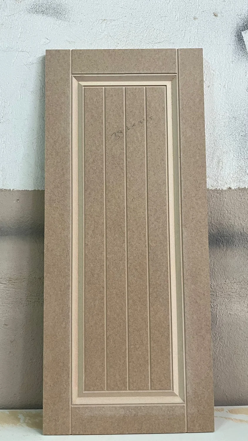 Çizgili CNC kapak örneği